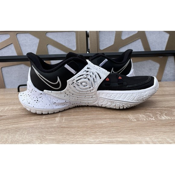 Nike Kyrie Low 3 Team Black White (CW6228-003 Men Sz 7 sneakers shoes basketball main image 7